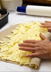 Priprava bizeljskega ajdovega kolača (9)
