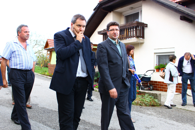 Minister Židan na Bizeljskem z župani v toči prizadetih občin.