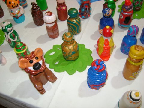 Bottles of Hope - Stekleničke upanja 2012