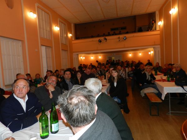 V Šempetru odlični tudi naši vinarji in salamarji
