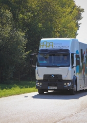 Potujoca-knjiznica-tudi-na-Bizeljskem-2020-1