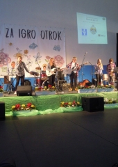 Srečanje šolskih ansamblov Jakobski dol 2017 (17)