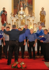 Srecanje-Vinkovih-pevcev-na-Bizeljskem-2024-15